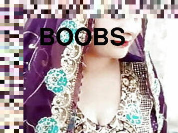 Bhabi&rsquo;s big boobs