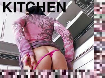 Early morning masturbation in the kitchen with Christina Snow