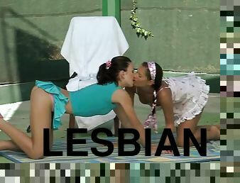Bet you always imagined two hot tennis players going lesbian