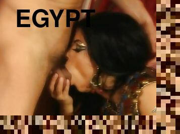 Horny Egyptian girl gets fucked by Roman guy