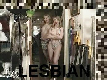 Spectacular Porcelain Twinz Taking Part In a Hot Lesbian Photo Session