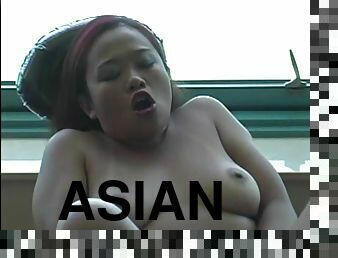 Chubby Asian slut toy fucking her pussy in solo masturbation