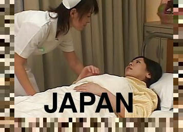 Konomi Sakura licks wet pussy of a patient on the hospital bed