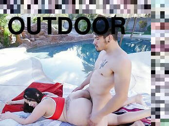 Hardcore outdoors fucking by the pool with giant ass Alycia Starr