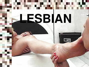 lesbian feet 