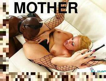 Interracial Mother I´d Like To Fuck With Sunny Day And Naughty Mommy