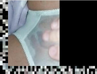 Me encanta como se ve mi coño en braguitas transparentes ????