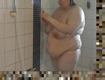 BBW Taking a Shower