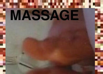 Sexy foot massage ?