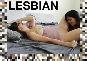 Authentic first time lesbian pussy eating