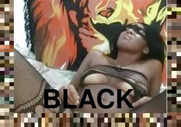 black brazilian camgirl cumming with lovense toy cumming and squirting