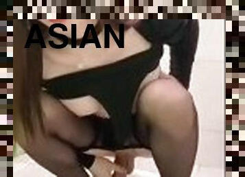 asien, strumpfhosen, öffentliche, transsexueller, junge, tranny, ladyboy, kurzen-rock, beule, wc