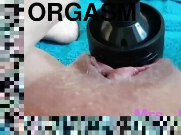 Early Morning Hitachi Orgasm. My Pussy Had to Squirt Before I Left for Work