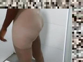 Go up and take a shower in Pantyhose