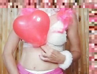 Just play with the red balloon - heart  Abella Love