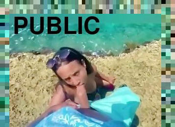 que rico como me follan en publico en la playa