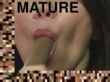 ***-008- Fucking a perverted mature woman who masturbates in a barn