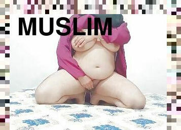 Muslim Hijab Hot Girl Finer in Pussy