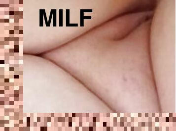 MILF BBW rub a dub dub show in the bathtub