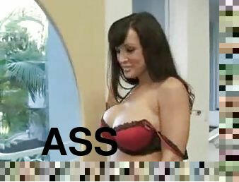 Lisa Ann naughty in her bra and panties