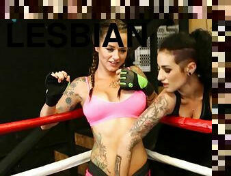 Fit tattooed babe fuck each other in the boxing ring