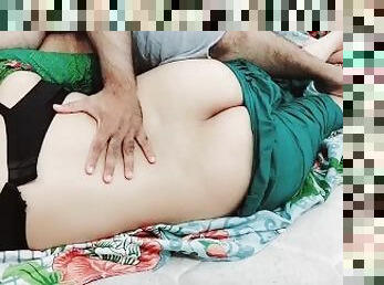 Desi Husband Wife Real Sex And Romance Early in The Morning On Bed