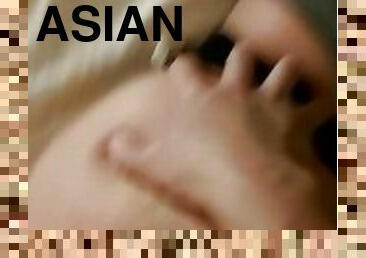 asiatique, gros-nichons, levrette, amateur, fellation, ejaculation-interne, joufflue, butin, point-de-vue, dure