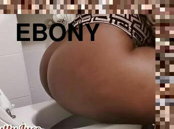 SEXY ebony TOILET PEE and long LOUD FARTS