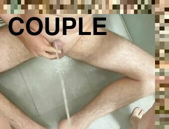 mandi, kencing, vagina-pussy, amatir, jenis-pornografi-milf, pasangan, kaki, sudut-pandang, mandi-shower, basah