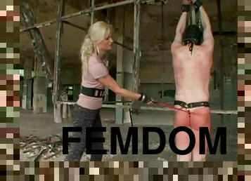 in-afara, pula-imensa, neamt, bdsm, blonda, fetish, femdom, plesnit