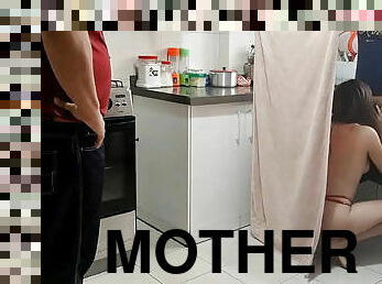 I fuck my Stepmother while my dad fixing the kitchen