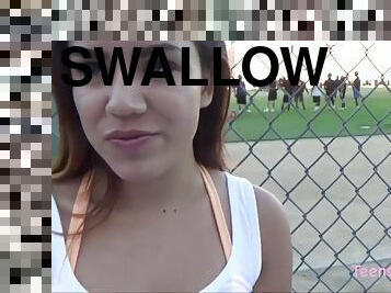 18YO GIRL GIRL SWALLOWS SPUNK AND GIVES FOOTJOB - ANALDIN