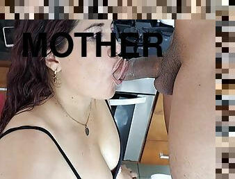 I Play With My Stepmother In The Kitchen And I Put My Cock In Her Mouth