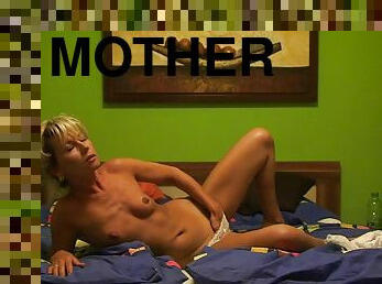 Blond Hair Lady mother I´d like to fuck fingers her tight wet cunt