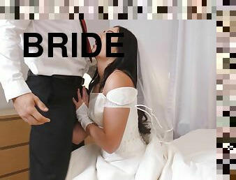 Muscular stud enjoys amazing rimjob from his gorgeous bride