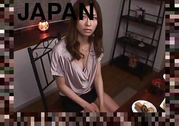 Pretty Japanese girl Akari Asahina drops on her knees to blow