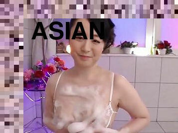 Asian wife Kudou Naomi moans while getting her pussy pleasured