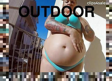 Super thick preggo Latina twerks outdoors on the balcony! - fat ass