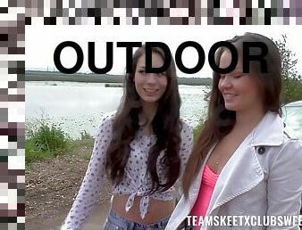 Outdoors video of lesbian girls Malyshka Che and Arwen Gold having sex