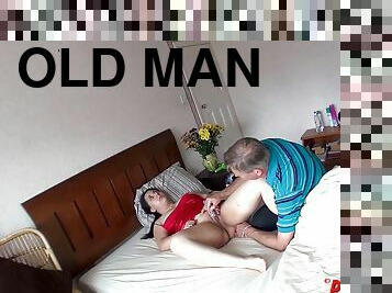 Spy Cam View Of Old Man Masturbating And Fucking Curvy Model