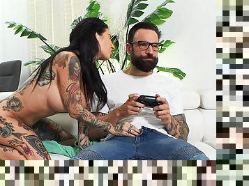 Tattooed girlfriend Joanna Angel gets fucked while playing games