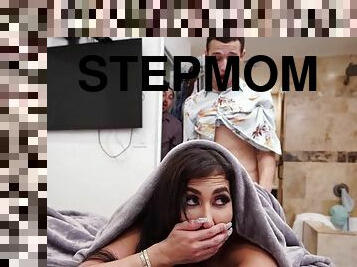 Stepmom gave wonderful birthday sex