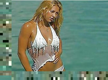 Incredibly Hot Anna Kournikova's Beach Photo Session