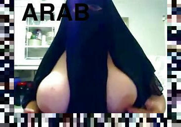 Arab fat wife shows her gorgeous boobs on camera