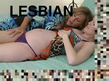 Amanda Bryant enjoys to share her lesbian fantasy with her best friend