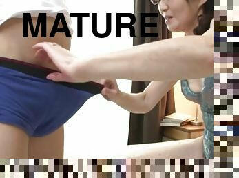 Mature nerdy Japanese wife hairy pussy licked and fucked hardcore