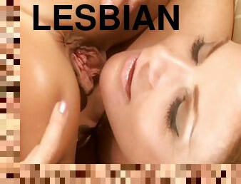 Horny lesbians, Kristal Summers and Deauxma are moaning during sex