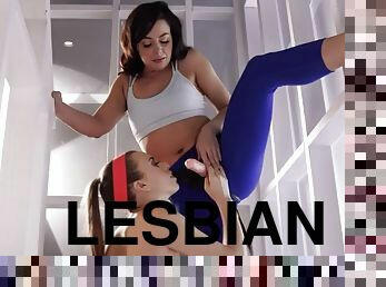 Lesbian yoga teen sucks strapon before licking girlfriends pussy