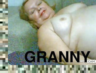 Beautiful granny masturbate for you