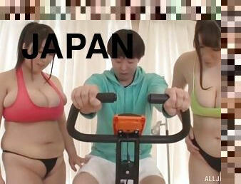 Chubby pretty Japanese ladies are willing to share a fucker